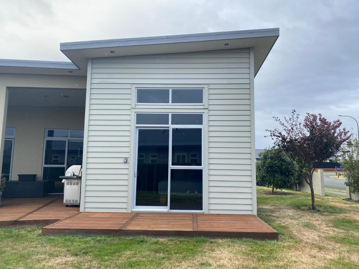 Luxury On Howden Te Anau Exterior photo